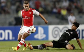 Ramsey nhận thẻ đỏ, Arsenal bị Besiktas cầm chân