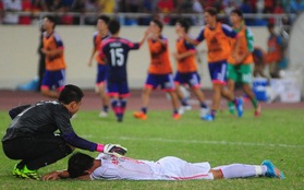 Nỗi buồn thua trận của U19 Việt Nam và khán giả nhà