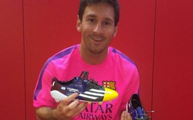 Tin Barcelona: Messi khoe... vũ khí mới, Iniesta trổ tài đầu bếp