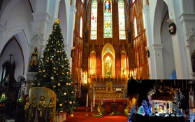 Cận cảnh nhà thờ ở Hà Nội lung linh trong mùa Giáng sinh