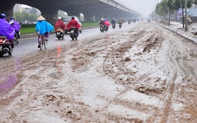 Hà Nội: Phạt 8 triệu đồng nhà thầu thi công làm vương vãi bùn đất ra đường Nguyễn Xiển 