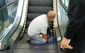 Lại thêm một bé trai 4 tuổi bị kẹt ngón chân vào thang cuốn ở Trung Quốc