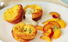 Công thức Yorkshire pudding lạ lẫm của mùa mận