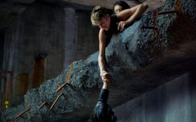 Thót tim nhìn Tris cứu bạn thân thoát chết trong gang tấc trong "Insurgent"