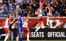 Chelsea thua sốc New York Red Bulls trong cơn mưa bàn thắng