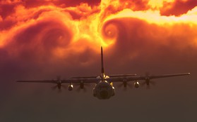 Máy bay sẽ ra sao khi "đụng độ" bão tố trên trời