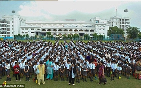 Ấn Độ: Cận cảnh ngôi trường lớn nhất thế giới với 47.000 học sinh