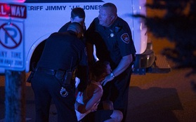 Mỹ: Phẫn nộ cảnh tượng cảnh sát bóp cổ nam sinh đến ngất lịm