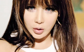 Park Bom (2NE1) và khuôn mặt ngày càng "đơ" qua các MV