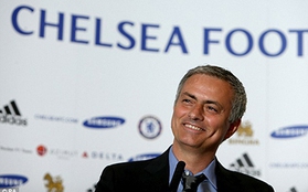 “Nịnh” fan Chelsea, Mourinho tự gọi mình là “Người hạnh phúc” 
