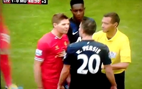 Va chạm trên sân, Van Persie bị Gerrard gọi là “thằng đần độn”