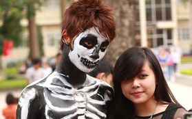 Sinh viên báo chí đầy “ma mị” trong đêm hội Halloween