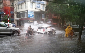 Ảnh hưởng bão, Hà Nội mưa lớn, ngập sâu