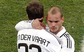 Chán bóng đá, Van der Vaart và Sneijder đấu “võ mồm” trên Twitter