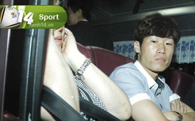 Chộp nhanh hình ảnh Park Ji Sung trên đường về khách sạn