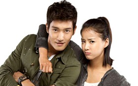 Cặp đôi cảnh sát biển "xì-tin" Choi Si Won - Lee Si Young 