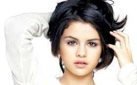 Selena Gomez tham gia "vụ lộn xộn nóng bỏng"