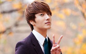 "Công tử nhà giàu" Jung Il Woo chính thức đi... bán mỳ 