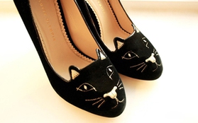 "Tút" lại đôi giày trơn thành giày bé mèo xinh xắn