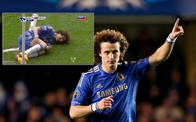 David Luiz cười "nham hiểm" sau khi bị Rafael phạm lỗi