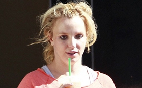 Britney Spears bị chê lôi thôi như chưa tắm lâu ngày