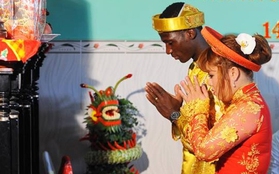 Chia sẻ xúc động của cô dâu Việt cưới cầu thủ da màu