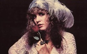 “Phù thủy biết hát” Stevie Nicks và cuộc hôn nhân kỳ lạ