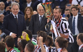 Vô địch Coppa Italia sau 20 năm, Juventus hướng tới cú ăn ba lịch sử