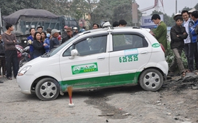 Hà Nam: Lái xe taxi Mai Linh chết trong xe