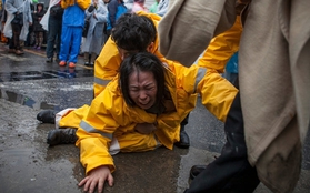 Trục vớt thi thể cậu bé gọi điện cầu cứu đầu tiên trên chuyến phà Sewol