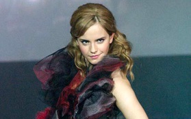 Emma Watson hóa quý cô kênh kiệu