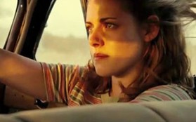 Kristen Stewart kín bất ngờ trong “On The Road”