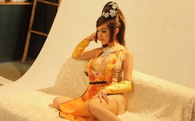 Lộ clip hot girl Kelly Nguyễn vào vai người đẹp cổ trang