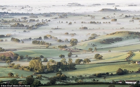 Chùm ảnh: Nông thôn nước Anh tuyệt đẹp những buổi sớm sương mù