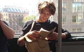 Sốt xình xịch với vẻ lãng tử của những chàng đẹp trai khi đang đọc sách 