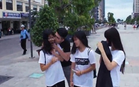 Nhóm làm clip Kisscam gây tranh cãi thú nhận dàn dựng clip