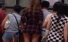 Cô nàng mặc quần ngắn cũn khoe mông trong trung tâm thương mại tại Sài Gòn