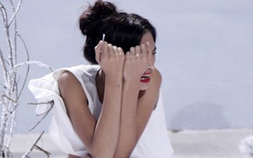 Next Top Model: Nguyễn Oanh khóc nức nở khi phải hôn "oan gia"