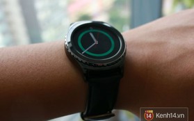 Samsung Gear S2: tôi thấy chiếc smartwatch của Tron Legacy ngoài đời thực