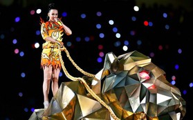 Katy Perry cưỡi sư tử khổng lồ lên sân khấu siêu khủng
