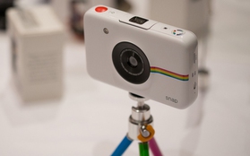 Máy ảnh "mỳ ăn liền" mới của Polaroid giá khoảng 2 triệu đồng gây sốt