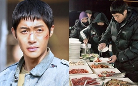 Kim Hyun Joong bị fan đòi... 60 đồng cho 1 bữa ăn