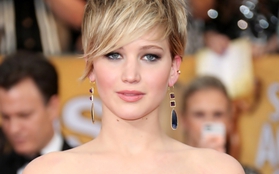 Jennifer Lawrence thở phào nhẹ nhõm vì... không giành Oscar