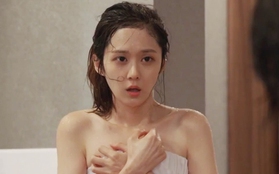 Mi Young (Jang Nara) ăn mặc hớ hênh, náo loạn phòng tắm