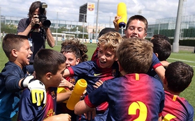 Bản tin sáng 4/11: 10 cầu thủ trẻ của Barcelona bị cấm thi đấu