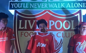 "Chán sống", fan cuồng Man Utd vào gây rối tại sự kiện của CĐV Liverpool