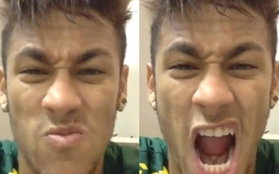 Hài hước: Neymar chu môi, nhăn mặt trong phòng thay đồ