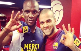 Daniel Alves từng muốn hiến gan cho đồng đội Abidal