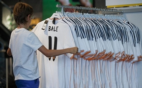 Real đau đầu vì áo đấu của Gareth Bale “ế chổng vó"