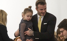 Váy Harper Seven Beckham mặc bán chạy như... tôm tươi